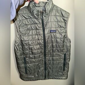 GUC Men’s medium Patagonia nano vest